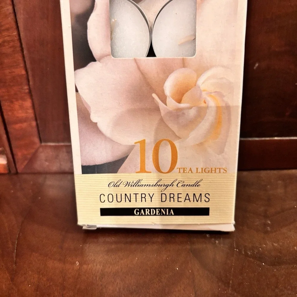 Country Dreams Gardenia Tea Lights Old Williamsburg Candle 10 Pack‎